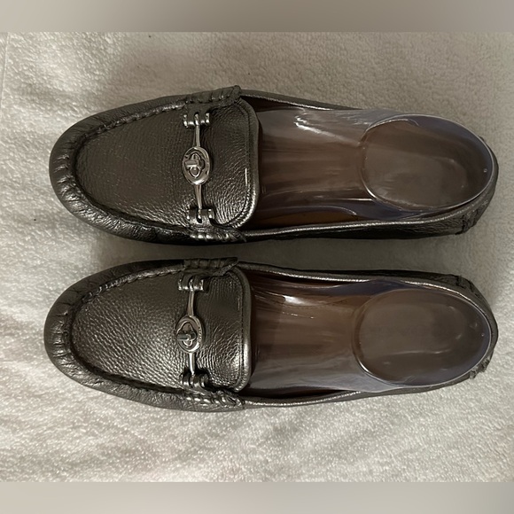Coach Arlene loafers, Arlene Driving Moccasin style in Pewter/silver leather - Picture 7 of 12